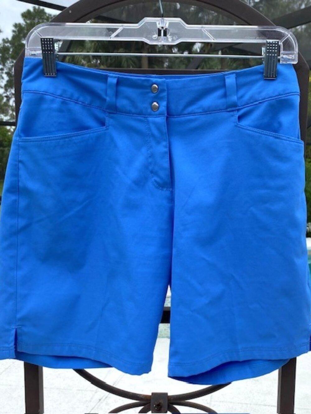 Adidas Golf Shorts Blue 7" Bermuda Pockets Zip Front Snap Closure Women's Size 2